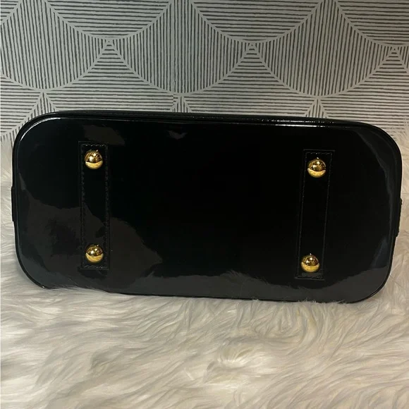 Louis Vuitton Vernis Alma PM in Noir - Picture 8 of 12